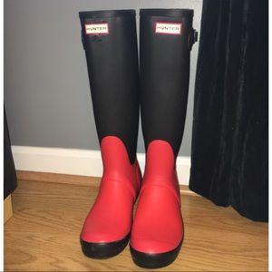 Hunter Refined Rain Boots in red and black